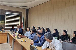 اهدای لوح ایثار به جانباز حادثه‌ی تروریستی شاهچراغ