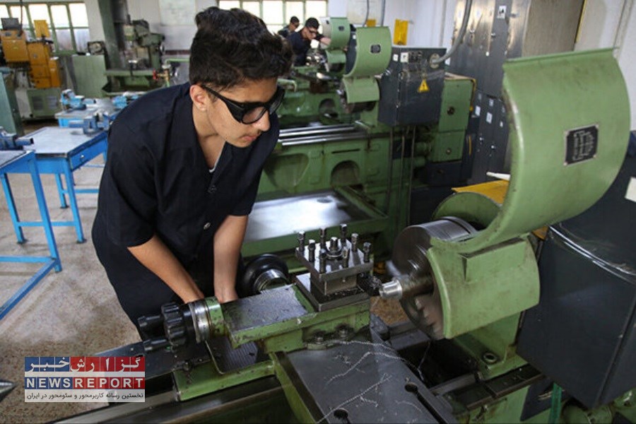 بررسی جایگاه آموزشگاه های فنی و حرفه ای در توسعه اقتصاد و ایجاد اشتغال پایدار