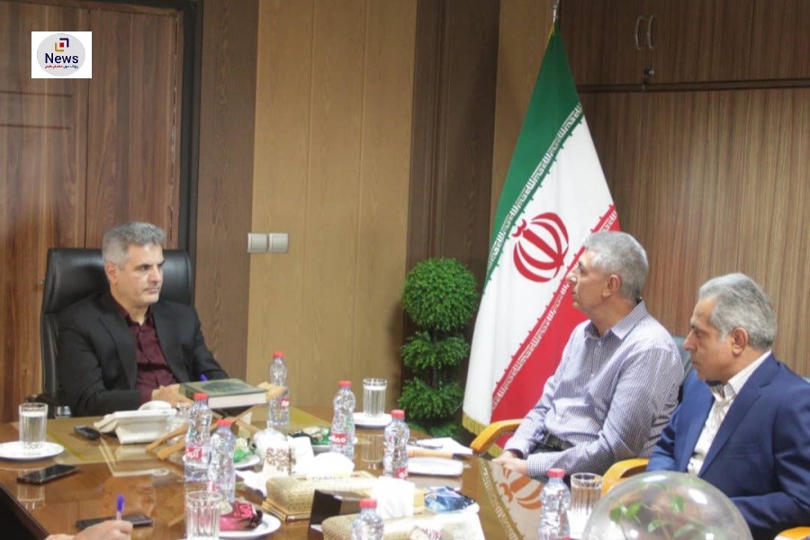 معلمی که درگیر مشکلات مسکن و معیشت است چه انتظاری از آن می‌رود که فرزندان ما را تعلیم دهد