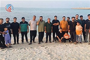 آغاز هفته بسیج با اردوی فرهنگی، ورزشی و بصیرتی بسیجیان پایگاه خاتم‌الانبیاء لامرد در ساحل خلیج فارس