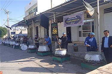 تصویر پخت یک تن و دویست کیلو حلیم نذری در شهر فال